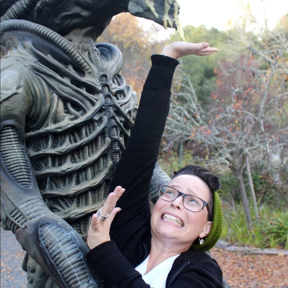 Meet your Posher, Amber - Picture 2 of 8